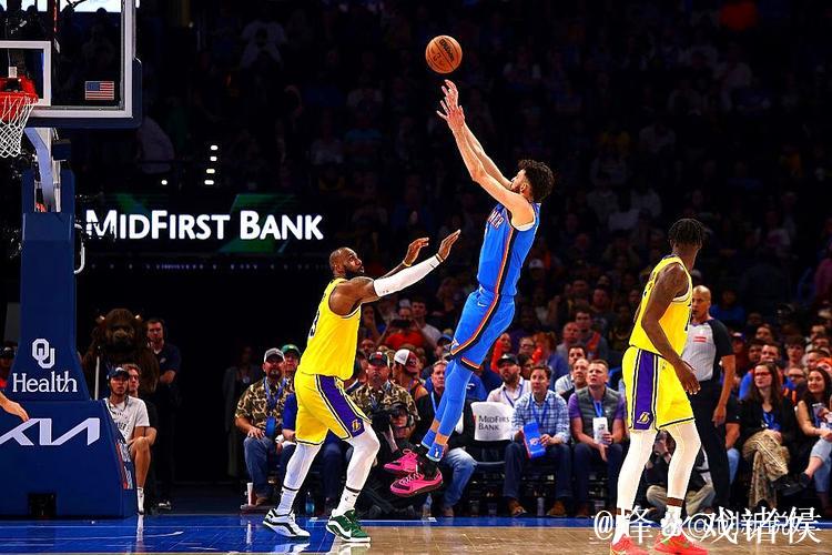 亚历山大砍下30分霍姆格伦28+8 雷霆横扫骑士